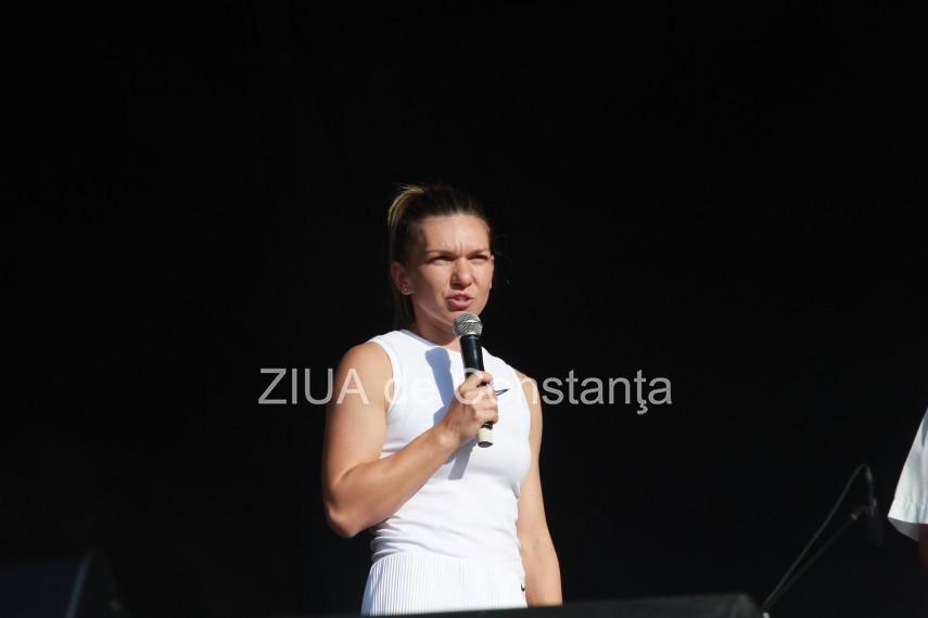 Read more about the article Simona Halep a câștigat setul întâi cu 6-1, dar a pierdut primul meci de la revenirea în turnee