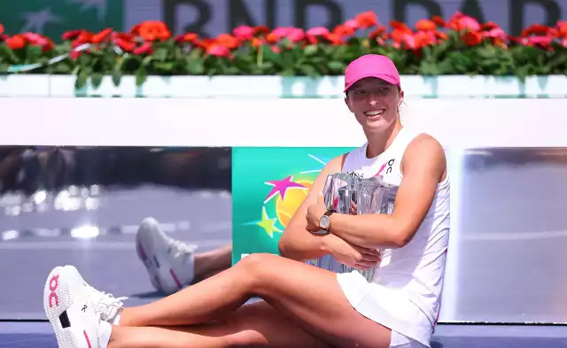 You are currently viewing Tenis. Iga Świątek dwa lata od debiutu na pozycji liderki światowego rankingu WTA