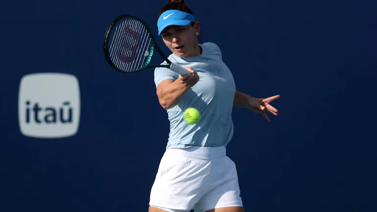 You are currently viewing Scandal la Cluj între Simona Halep și Sorana Cîrstea. O altă jucătoare de top a României rupe tăcerea despre cearta dintre cele două: „Atmosferă grea. A fost ceva între ele”