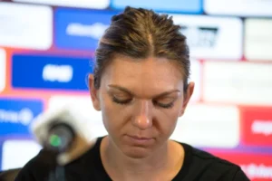 Read more about the article Simonei Halep, printre stelele căzătoare ale tenisului: singura consolare după revenirea eșuată a Simonei