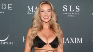 Read more about the article Paige Spiranac Shows Off Her Scratch Golfing Skills in the Most On-Brand Way Possible