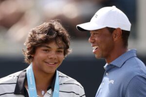 Read more about the article Tiger Woods gets help from son Charlie during US Open practice round