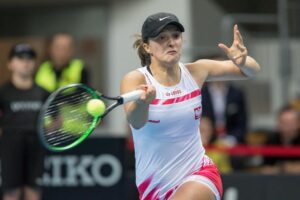 Read more about the article WTA Budapeszt: Iga Świątek w turnieju głównym! Wiktorija Tomowa pokonana