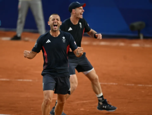 Read more about the article New footage shows Andy Murray and Dan Evans’ wild celebrations after dramatic comeback win at Paris Olympics