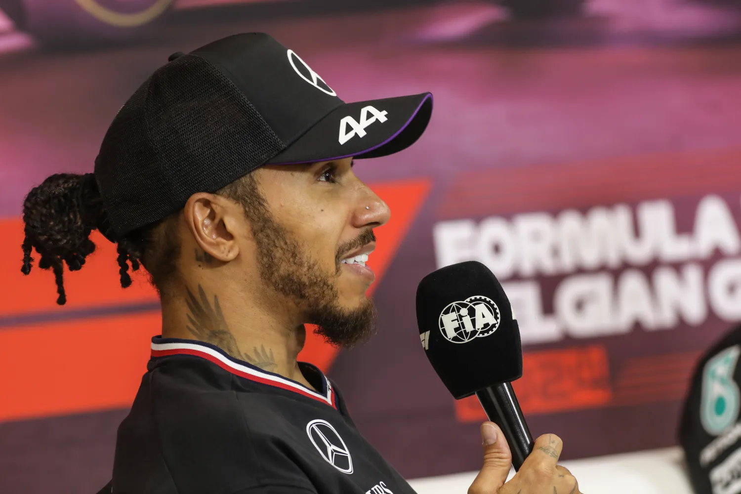 You are currently viewing Lewis Hamilton unhappy with green carpet victory in Belgium