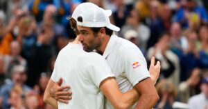 Read more about the article Sinner-Berrettini, che spettacolo e che peccato: a Wimbledon una prova di forza del tennis italiano