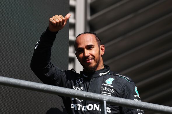 Read more about the article Lewis Hamilton makes feelings clear on beating his Mercedes replacement